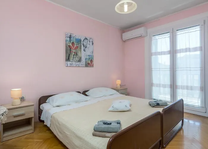 Apartment With Parking Space - 16053 *